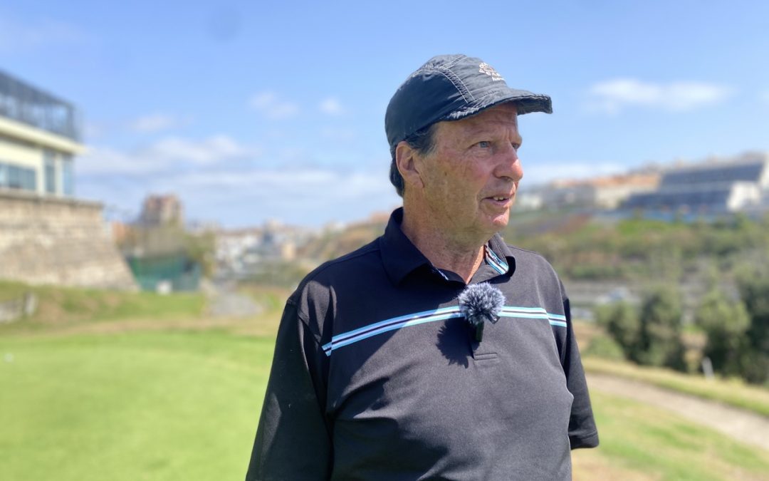 El green isla de Las Palmeras Golf, emblemático y difícil.