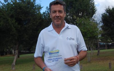 Paco Cea Premio Golfencanarias 2023 al Mejor Profesor/a de Golf de Canarias.