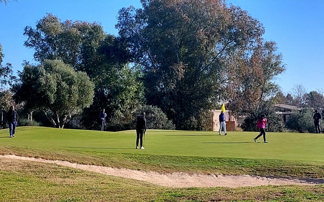 Aroa González sólida líder en el Puntuable Nacional Juvenil Femenino 2025. Isabel Ping Martínez única canaria en pasar el corte.