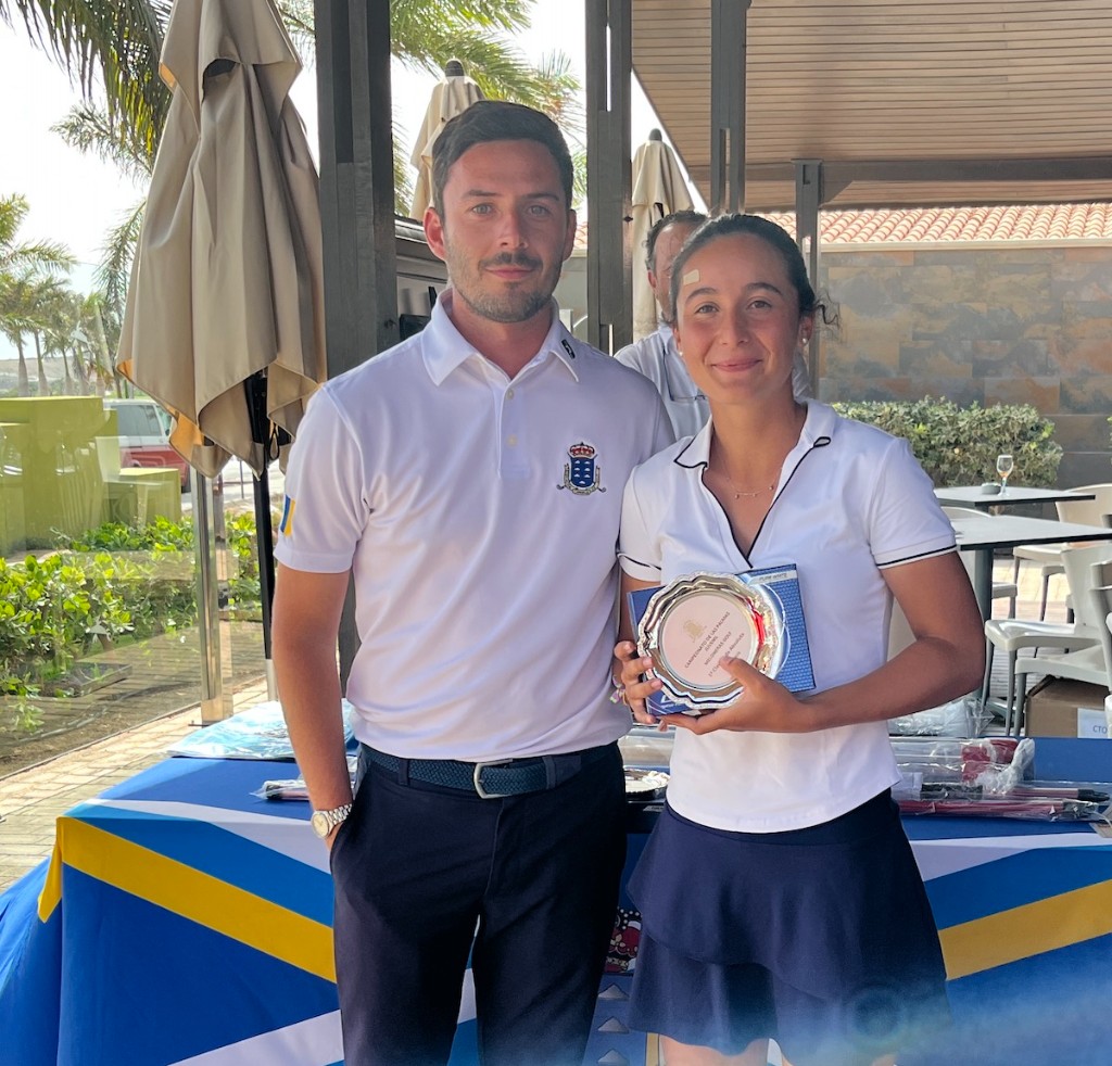  Iván Bravo de Laguna Juez y Adriana Torres Digón, vencedores Scratch Absolutos del Campeonato de Las Palmas Juvenil 2025, que se ha celebrado en Meloneras Golf by Lopesan los días 9, 10 y 11 de julio.