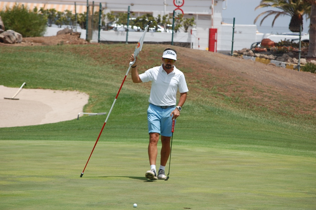 Jaume Montalat y Edurne Lairihoy, campeones absolutos del Open Amateur Golf del Sur