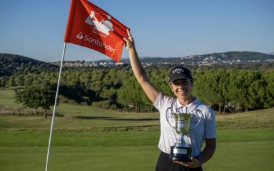 Ana Peláez, brillante bicampeona del Santander Cto. de España de Profesionales Femenino. La canaria Alicia Fajardo termina en un meritorio 11º puesto.